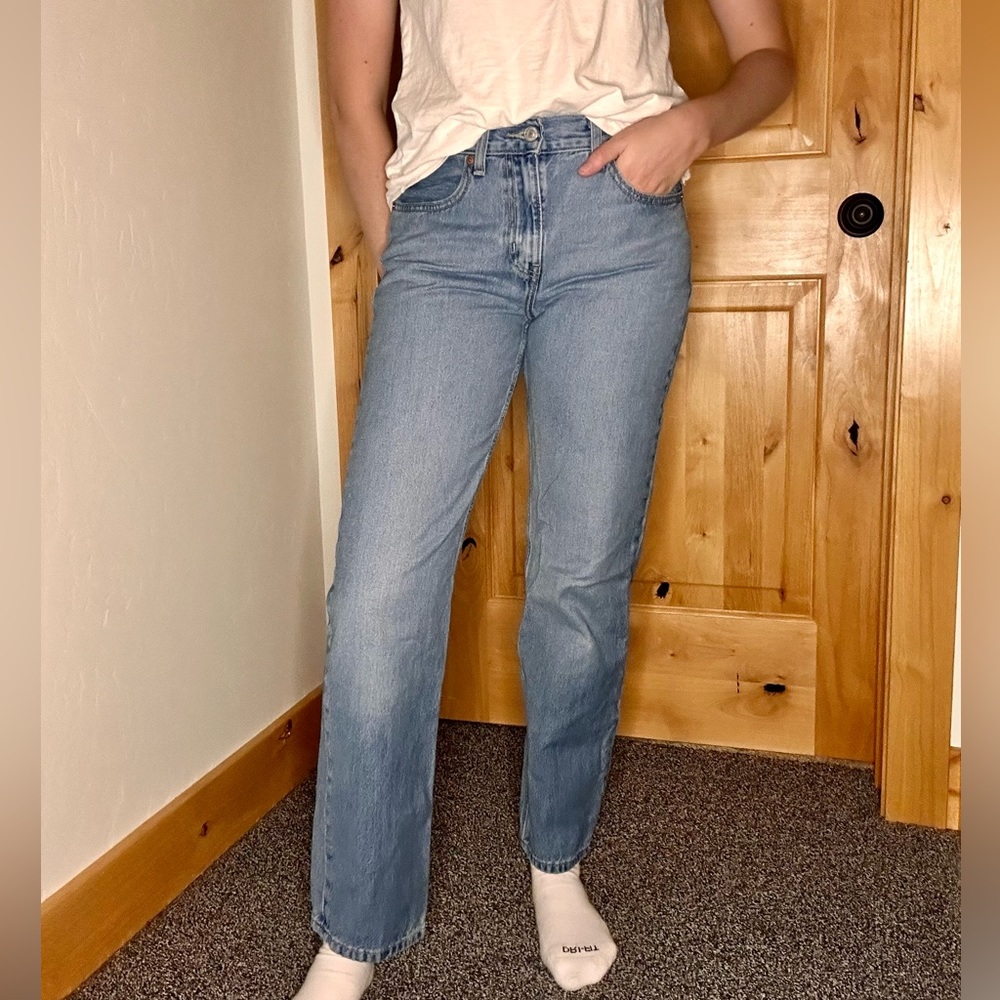 Women’s Levi’s denim jeans